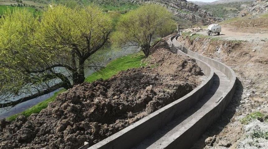 Diyarbakır&rsquo;da Tarımsal Sulama Kanal &Ccedil;alışmaları Devam Ediyor