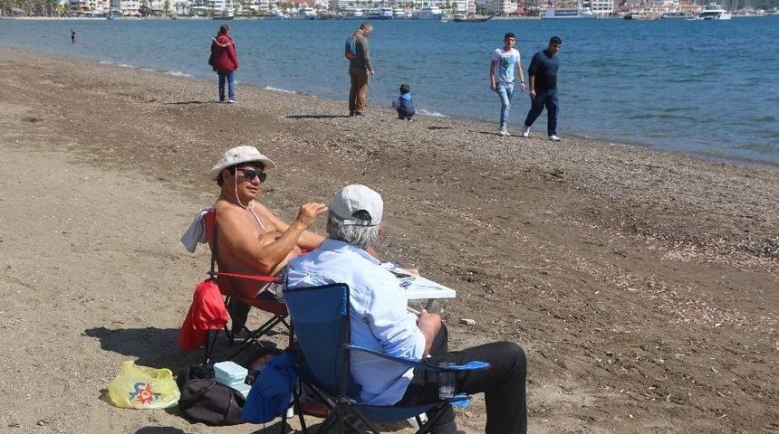 Marmarisliler Güneşli Havanın Tadını Çıkardı