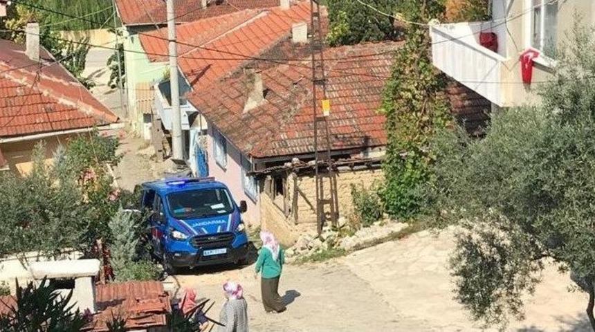 Evinin Balkonundan D&uuml;şen Gen&ccedil; Kız Hayatını Kaybetti