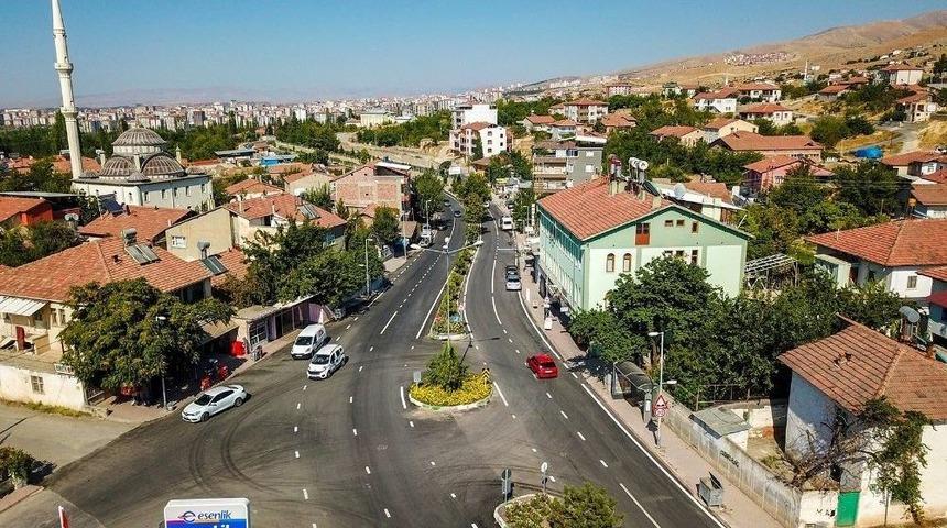 B&uuml;y&uuml;kşehir&rsquo;de Asfalt &Ccedil;alışmaları
