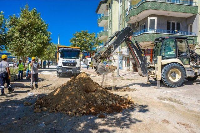 Büyükşehir’de Asfalt Çalışmaları