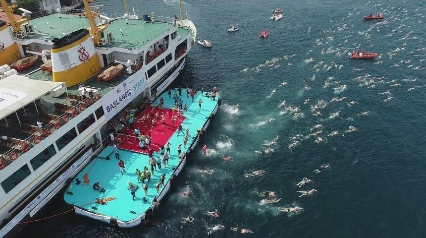 Samsung Boğazi&ccedil;i Kıtalararası Y&uuml;zme Yarışı Heyecanı Havadan G&ouml;r&uuml;nt&uuml;lendi