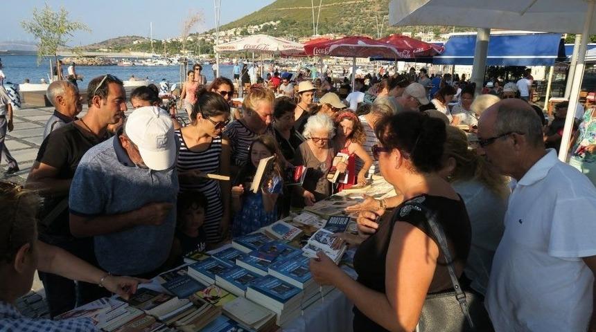 Yeni Fo&ccedil;a Kitapla Buluştu