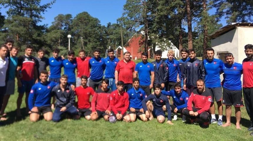 Musa Aydın&rsquo;dan Grekoromen Gen&ccedil; Milli Takım Kampına Ziyaret