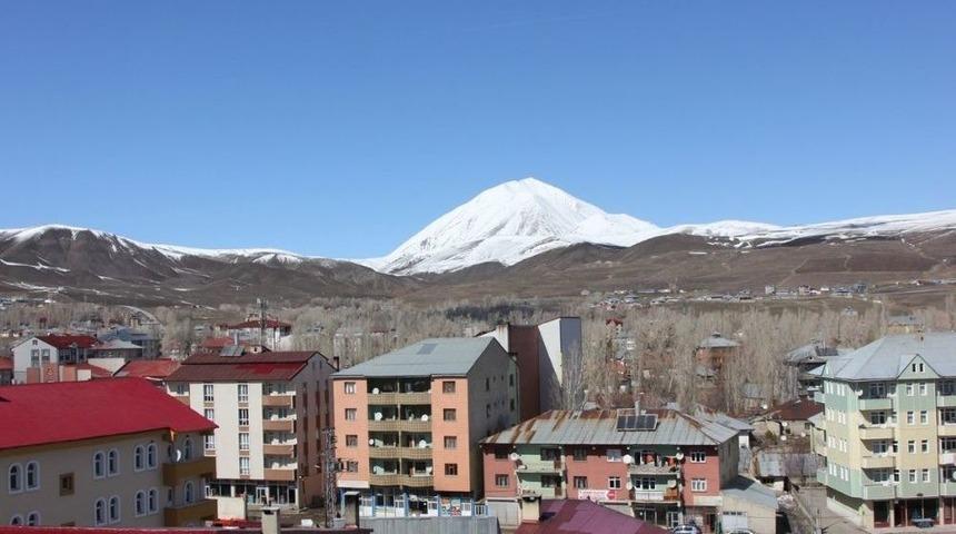 Eleşkirt&rsquo;te Yazdan Kalma Bir G&uuml;n