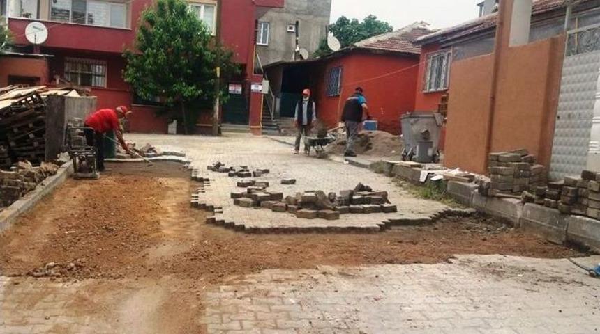 Dilovası’nda Parke Taşı Onarımları Sürüyor