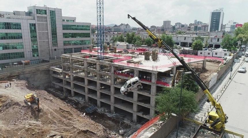 (&ouml;zel) &Uuml;mraniye&rsquo;de Toprağa Saplanan Ara&ccedil;ların Kurtarılma Anı Havadan G&ouml;r&uuml;nt&uuml;lendi