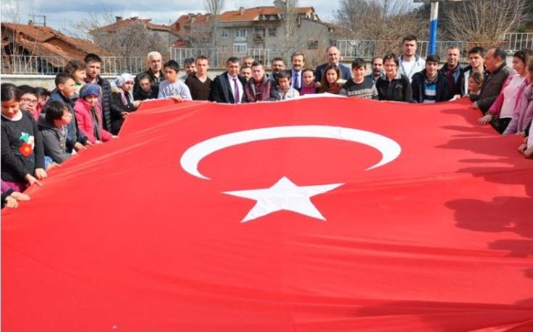 Simav &Ouml;zel Eğitim Uygulama Okulu &Ouml;ğrencilerinden Afrin Kareografisi