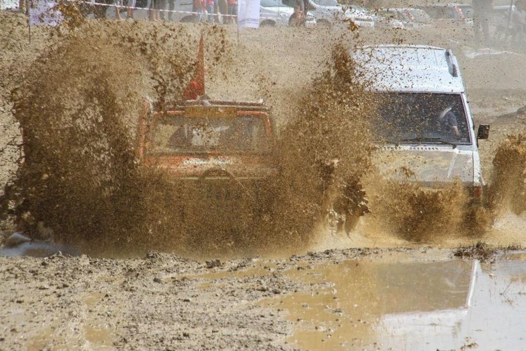 Off-road Yarışları Nefes Kesti