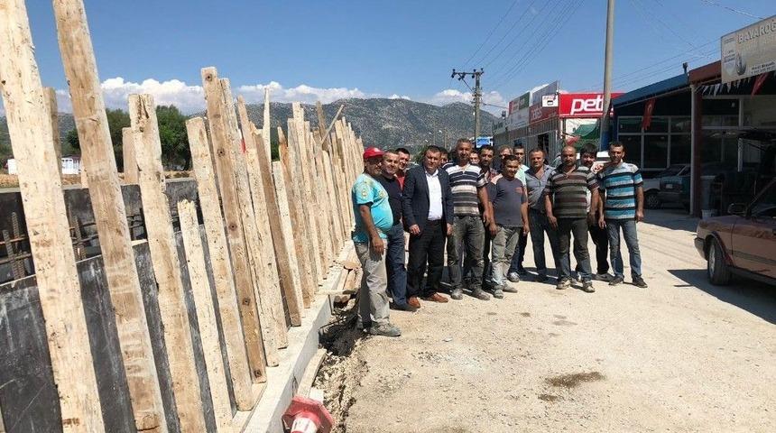 Eğirdir&rsquo;de Sanayi Esnafına Set Olan Duvar İnşaatı Durduruldu