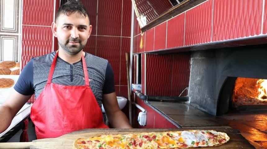 Sivaslı Fırıncılar Kayık Pidenin Patentini İstiyor