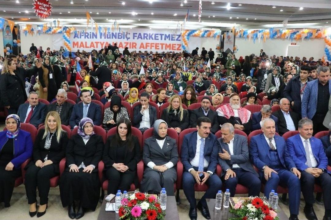 Bakan Sarıeroğlu Ve T&uuml;fenkci Ak Parti Malatya Kadın Kolları Kongresine Katıldı