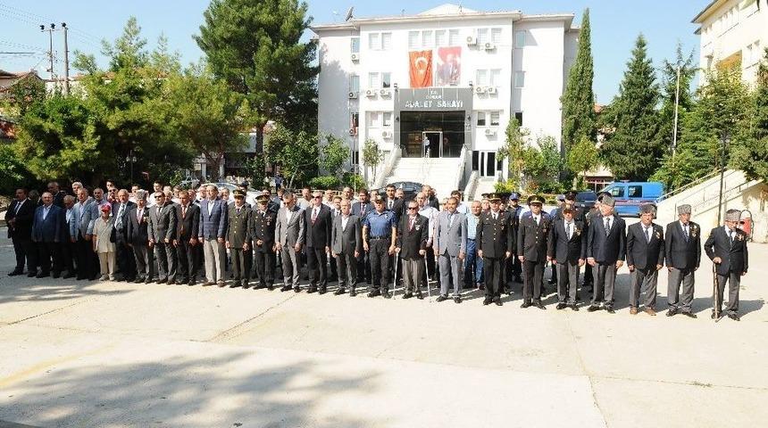 Dinar’da 30 Ağustos Zafer Bayramı Törenle Kutlandı