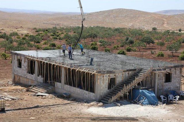 Eyyübiye’de Her Mahalleye Kırsal Konak Yapımı Sürüyor