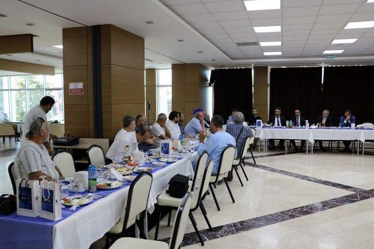 Saü Yönetimi Basınla Bir Araya Geldi G4