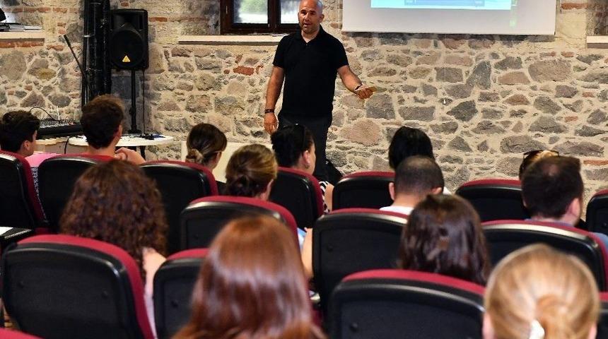 Bu Kurs Gen&ccedil;lerin G&ouml;zdesi