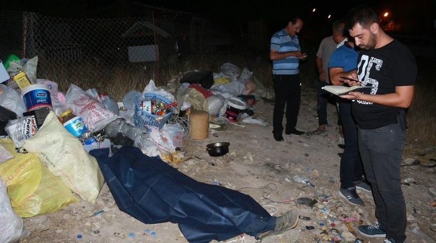 Boş Arazide Erkek Cesedi Bulundu