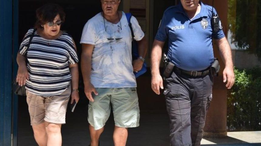 Darp Edilen Cezayirli Turist &Ccedil;ift, Taksiciyi Affetti