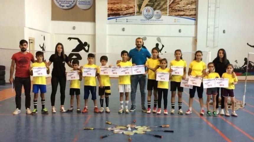Badminton Şampiyonasına Batmanlı Gençler Damga Vurdu