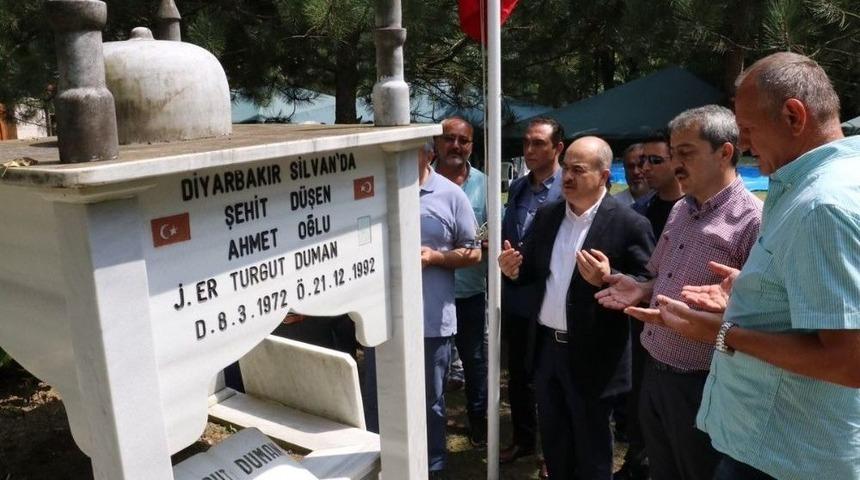 Şehit Turgut Duman’ın Kabri Ziyaret Edildi