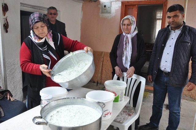 Annelerden Mehmetçik’e Sıcak Yemek