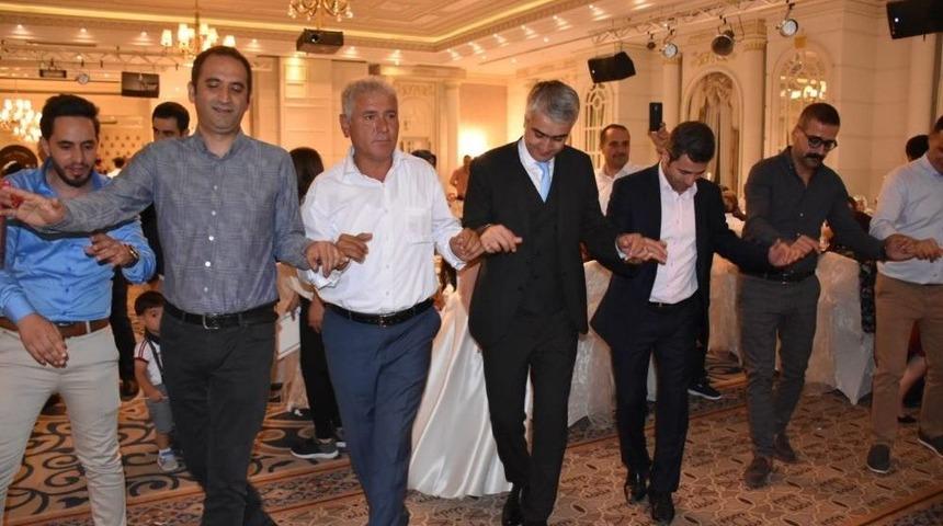 Yenit&uuml;rk Ailesinin Mutlu G&uuml;n&uuml;