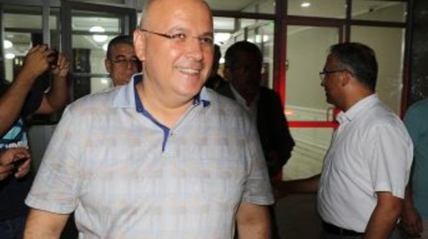 Karab&uuml;kspor Krizi 10 Saatlik Toplantı Sonrası Aşıldı