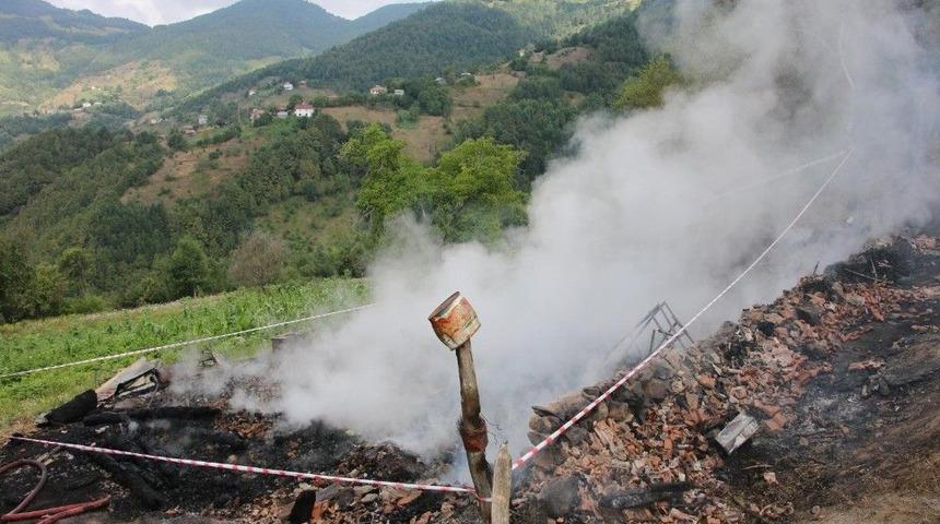 Ordu&rsquo;da 3 Kişi Yanarak Hayatını Kaybetti