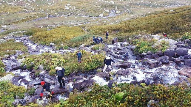 Hakkari Cisad Üyeleri 3932 Rakımlı Kaçkar Dağına Tırmandılar