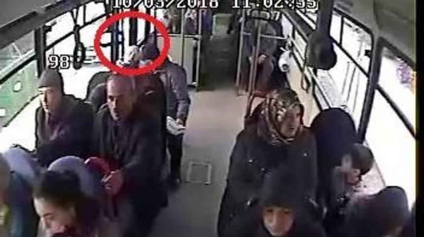 Otob&uuml;ste &Ouml;l&uuml;m Kamerada