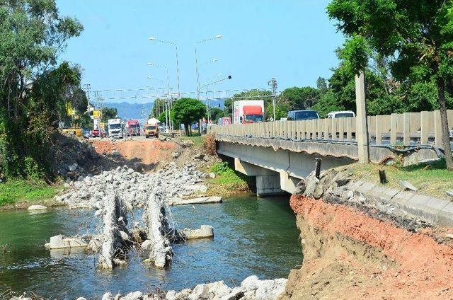 Selin Yıktığı Köprüde Fore Kazık Çalışmaları Başladı