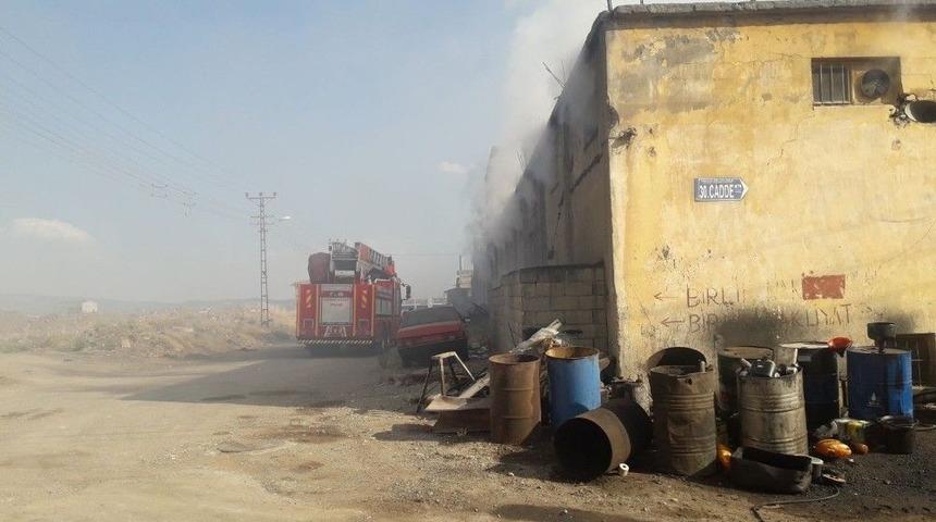 Kahramanmaraş’ta Pamuk Deposunda Yangın