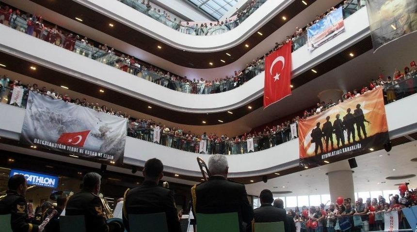 Askeri Bandodan Avm’de Konser