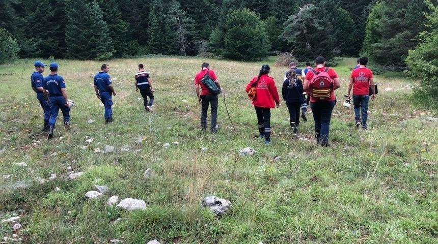 Ormanda Kaybolan Yaşlı Adam Kalbine Yenik D&uuml;şt&uuml;