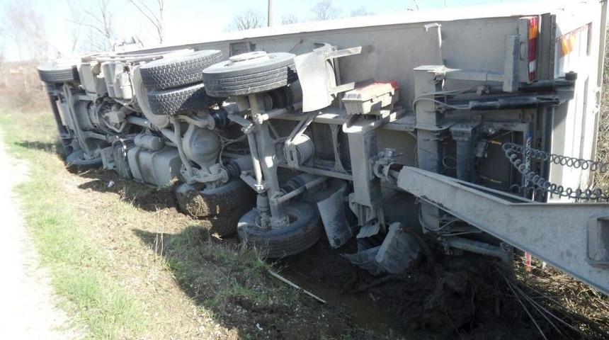 Sinop&rsquo;ta Tır Kazası: 1 Yaralı