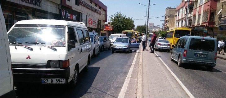 Alkollü Sürücü Otomobilini Yolun Ortasında Park Etti G1