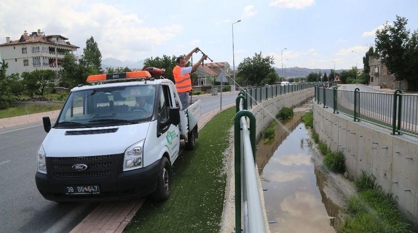 Melikgazi, Haşeratla 7 İla&ccedil;lama Ekibi İle M&uuml;cadele Ediyor