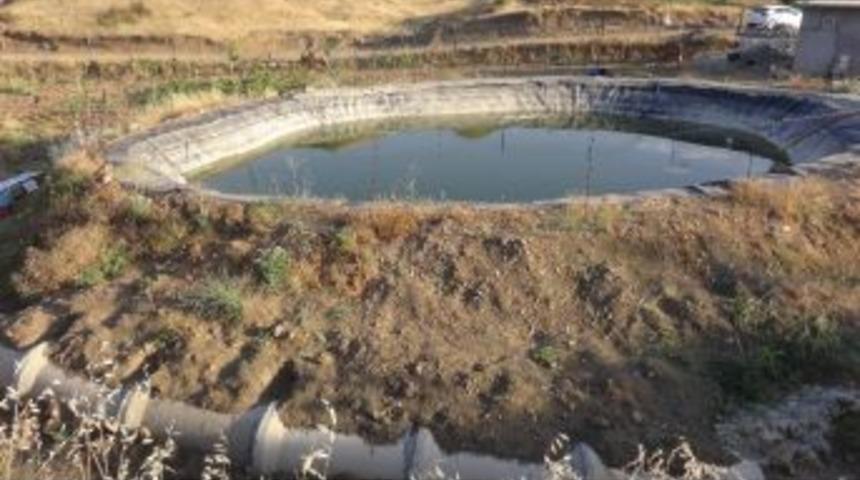 Gerc&uuml;ş&rsquo;te K&ouml;yl&uuml;ler Hibe Desteği Sayesinde Sulama G&ouml;leti Yaptı