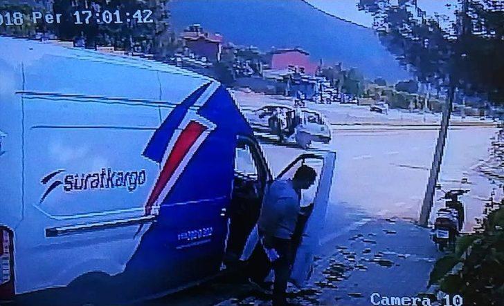 Bursa’da Feci Kaza Güvenlik Kamerasına Yansıdı G4