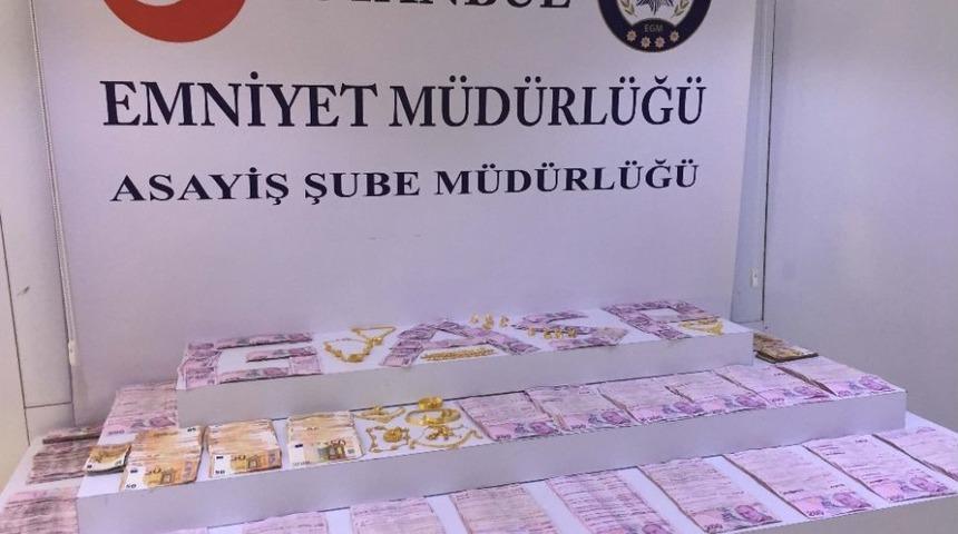 &Ccedil;inli İş Adamının 2,5 Milyon Lirasının Gasp Edilmesi Kamerada