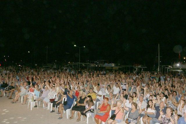 Büyükşehir Belediyesi’nden Didim’de Halk Konseri