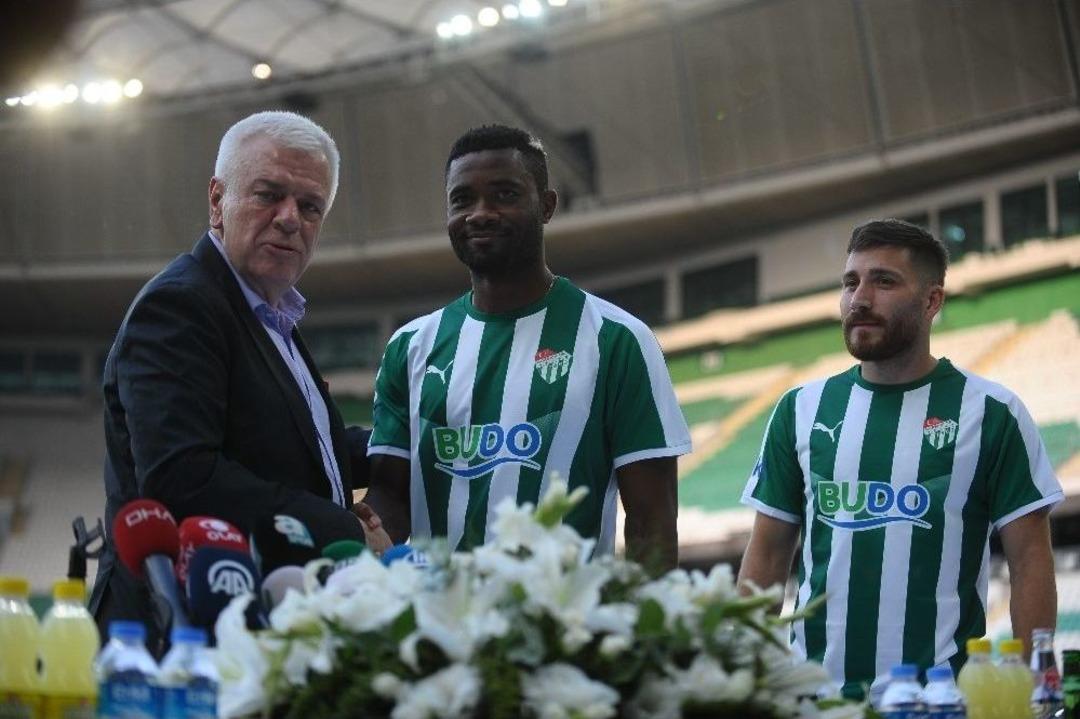 Bursaspor&rsquo;un İmza T&ouml;reninde Skandal