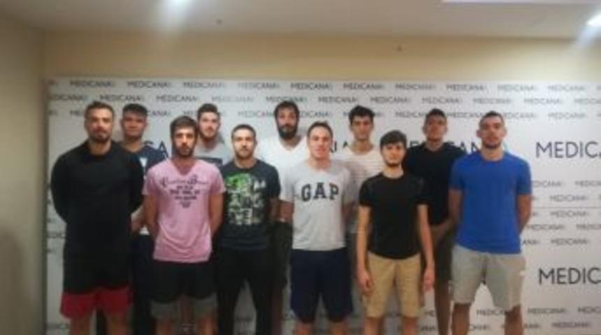 Sel&ccedil;uklu Basketbol Takımı Sağlık Kontrol&uuml;nden Ge&ccedil;ti