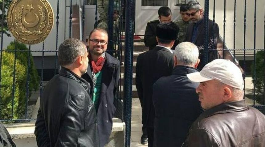 Asker Olmak İ&ccedil;in Sıraya Girdiler