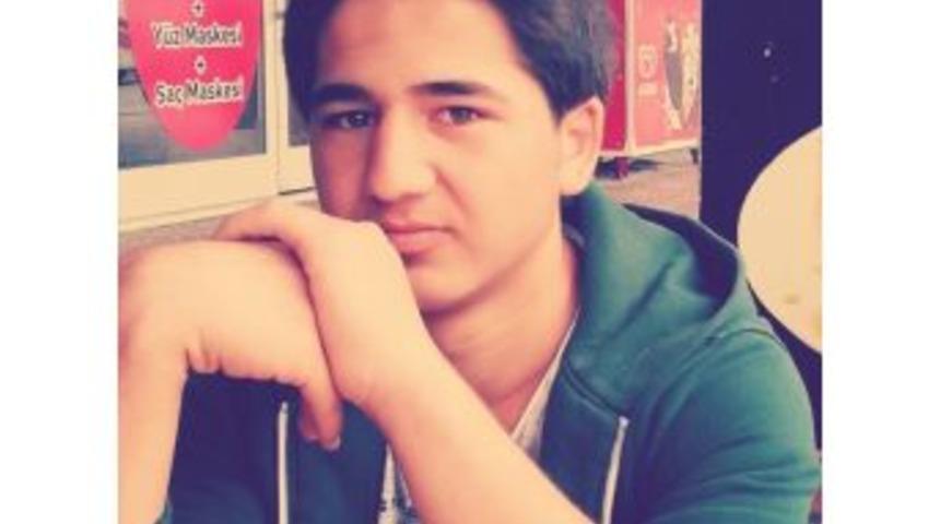 Forkliftin Altında Kalan 19 Yaşındaki İşçi Hayatını Kaybetti