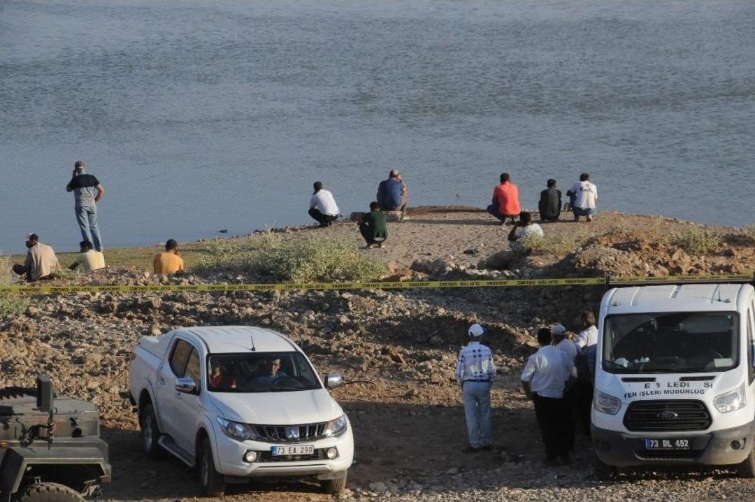 Dicle Nehri&rsquo;ne Giren 2 İş&ccedil;i Kayboldu