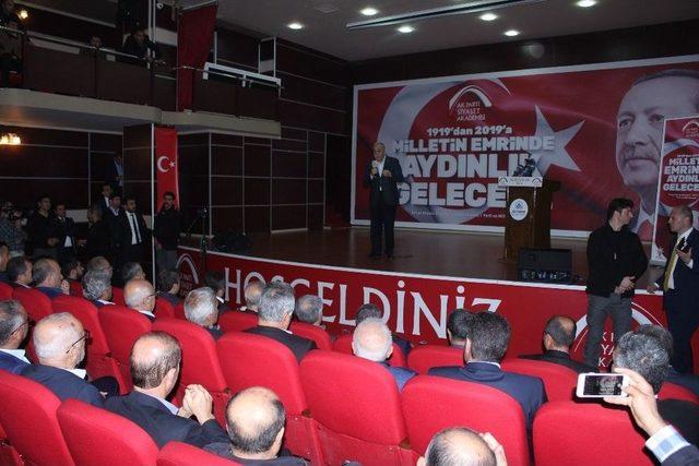 Bakan Fakıbaba Adıyaman’da Siyaset Akademisi’ne Katıldı