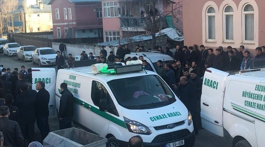 Horasan&rsquo;daki Cinayette Hayatını Kaybeden 5 Kişi Son Yolculuğuna Uğurlandı