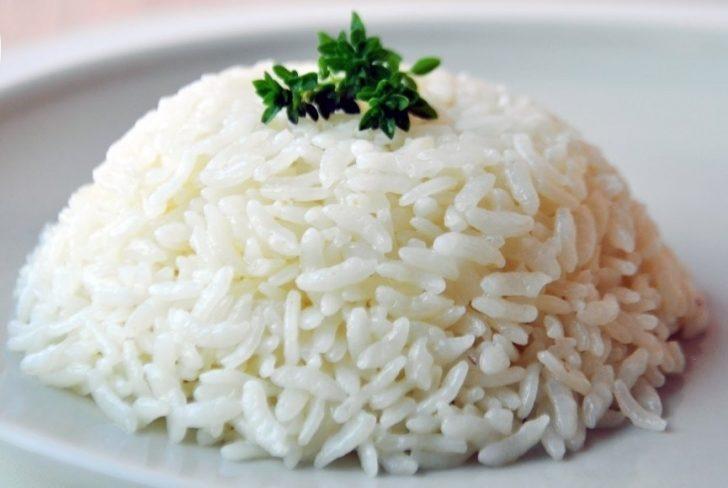 Sade Pirinç Pilavı Tarifi