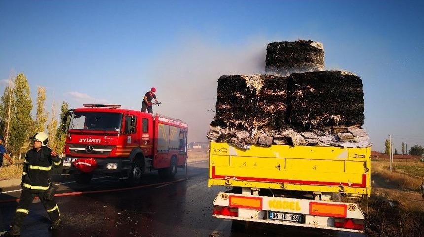 Aksaray&rsquo;da Kağıt Balyası Y&uuml;kl&uuml; Tırda Yangın